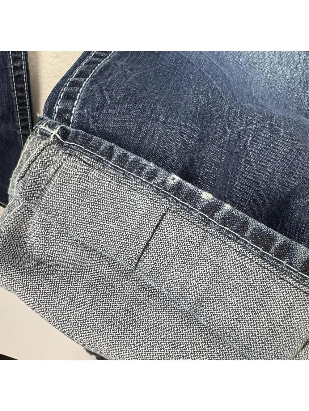 True Religion Bobby Big T Size 34 Mens Relaxed Loose Denim Jeans Y2K Made USA